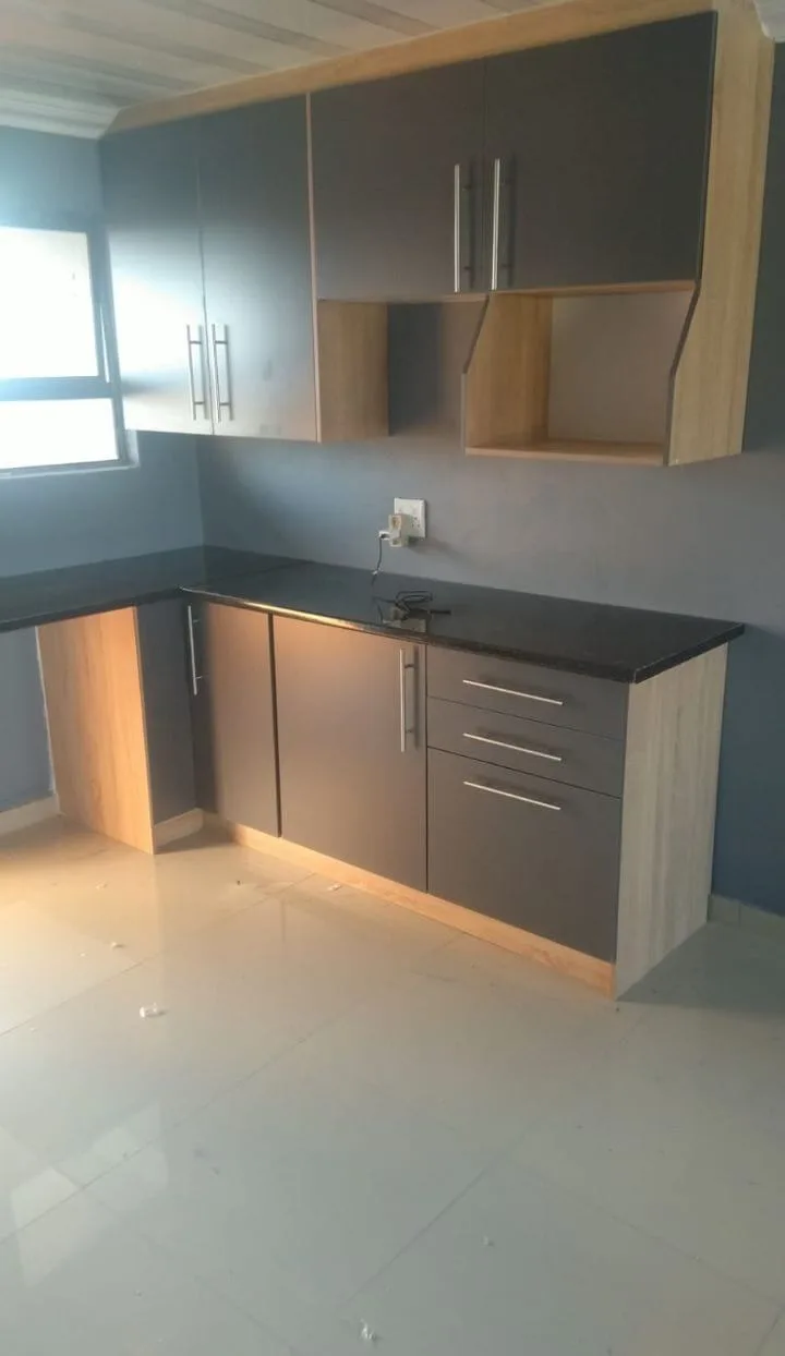 0.5 Bedroom House to rent in Isivana