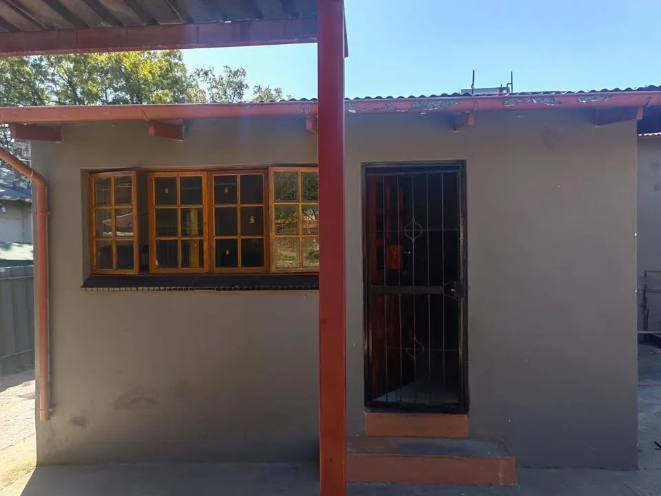 2 Bedroom House to rent in Capital Park