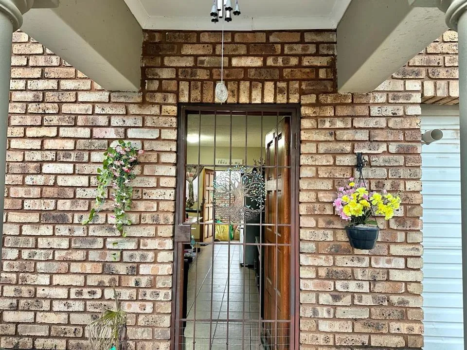 2 Bedroom Townhouse for sale in Baillie Park