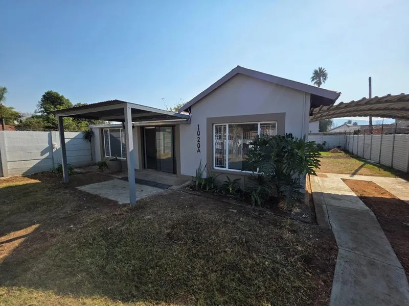3 Bedroom House to rent in Claremont
