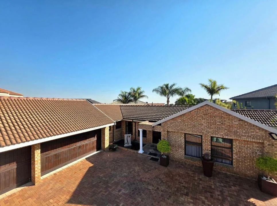 3 Bedroom House for sale in Bendor