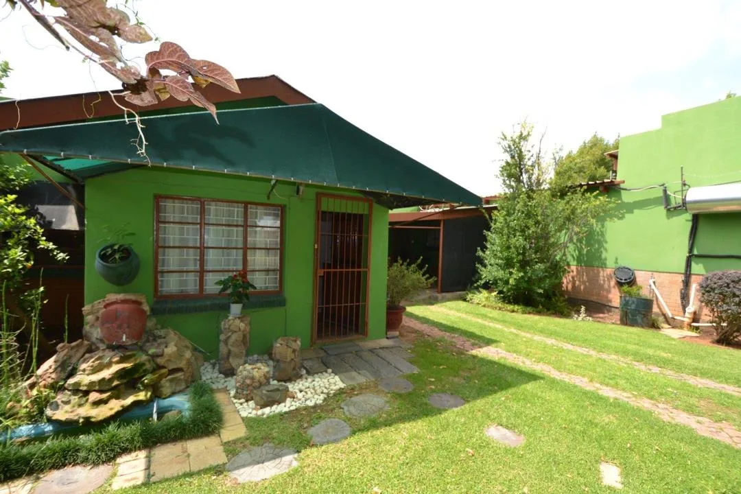 2 Bedroom House for sale in Hennenman