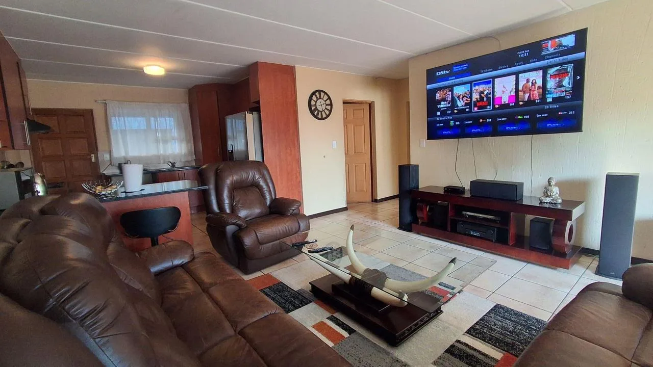 2 Bedroom Apartment / flat to rent in Three Rivers
