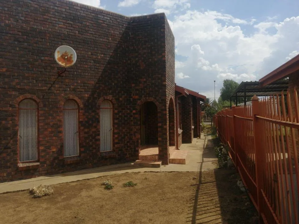 3 Bedroom House for sale in Botshabelo BA