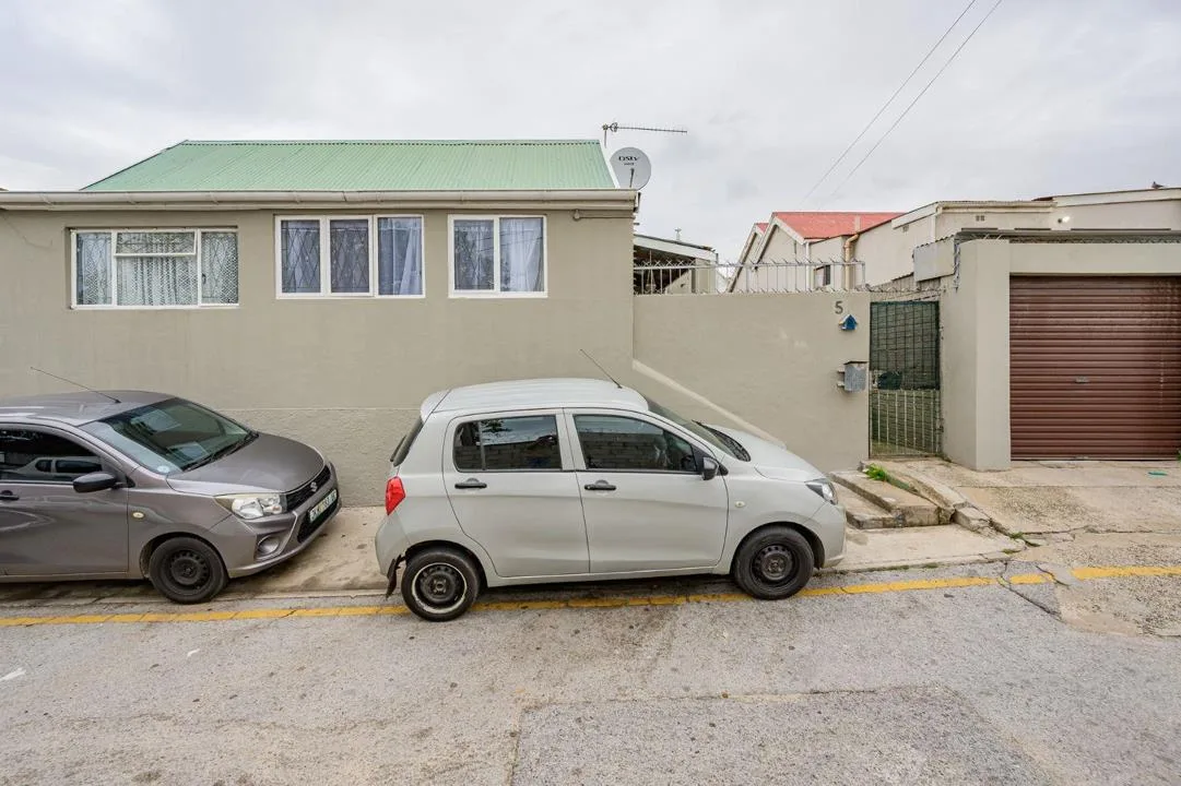 2 Bedroom House for sale in North End