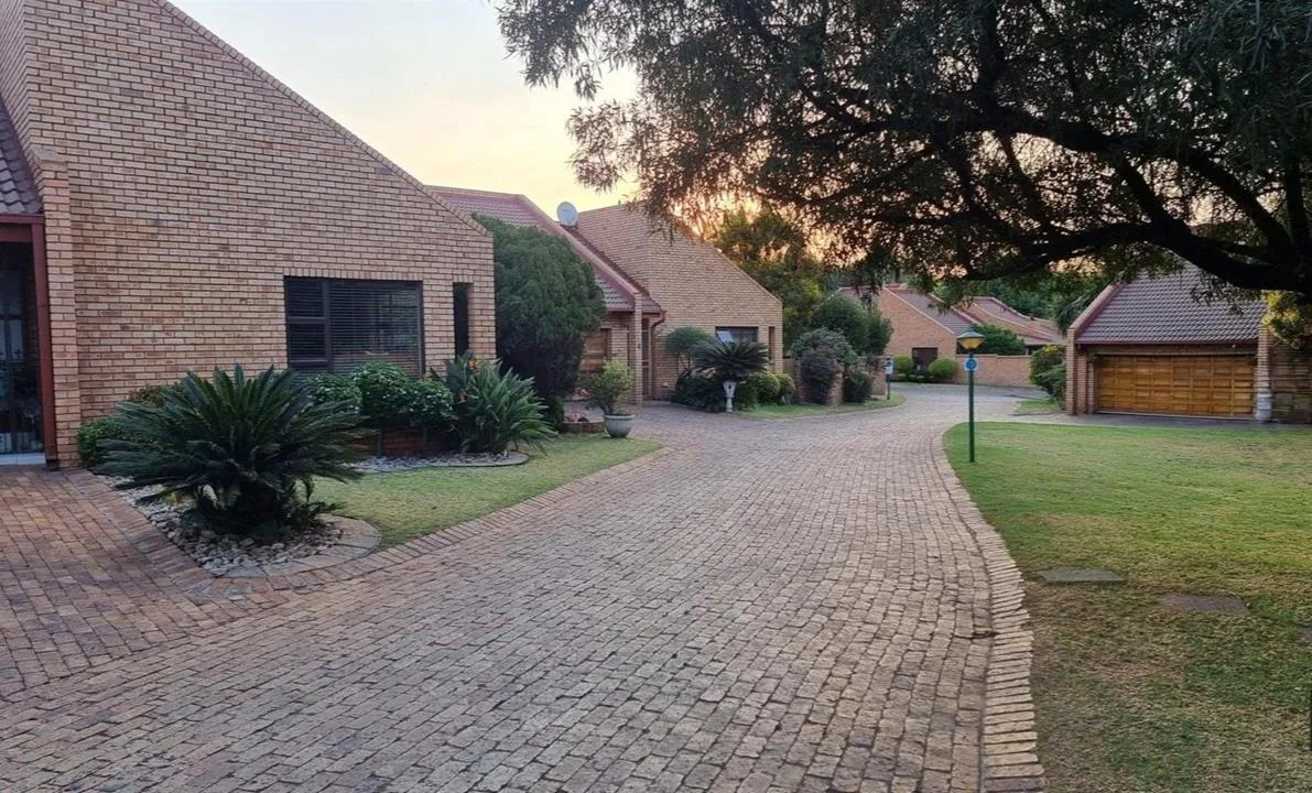 2 Bedroom Townhouse for sale in Clubville