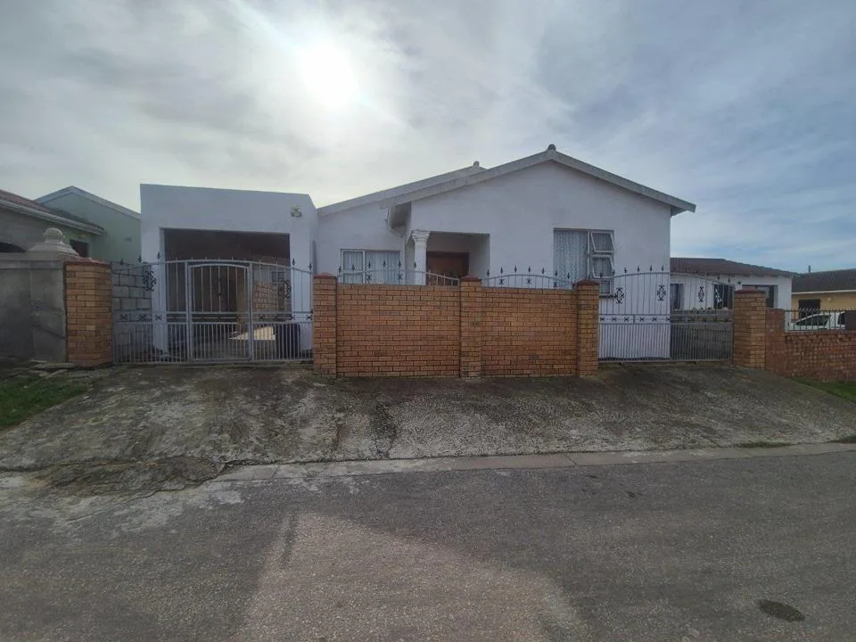 3 Bedroom House for sale in Kwadwesi