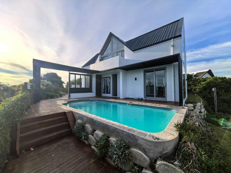 3 Bedroom House for sale in St Francis Bay Village