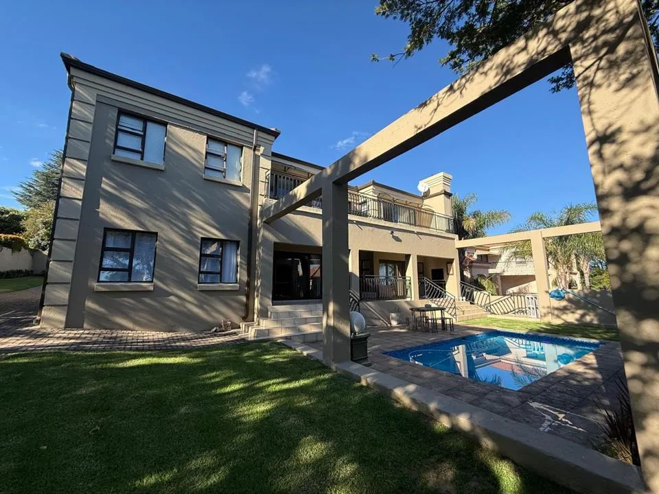 5 Bedroom House for sale in Ben Fleur