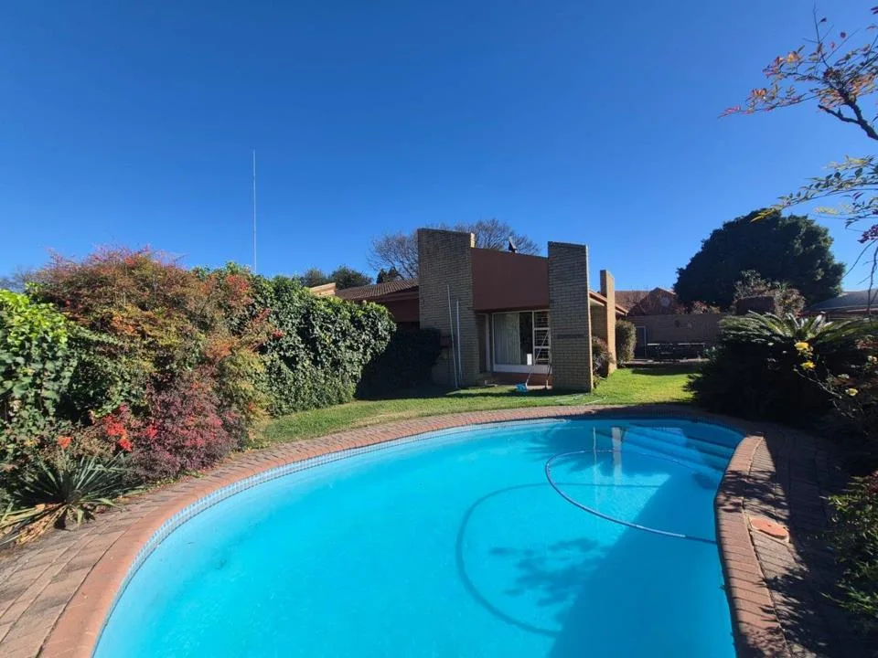 4 Bedroom House for sale in Vaalpark