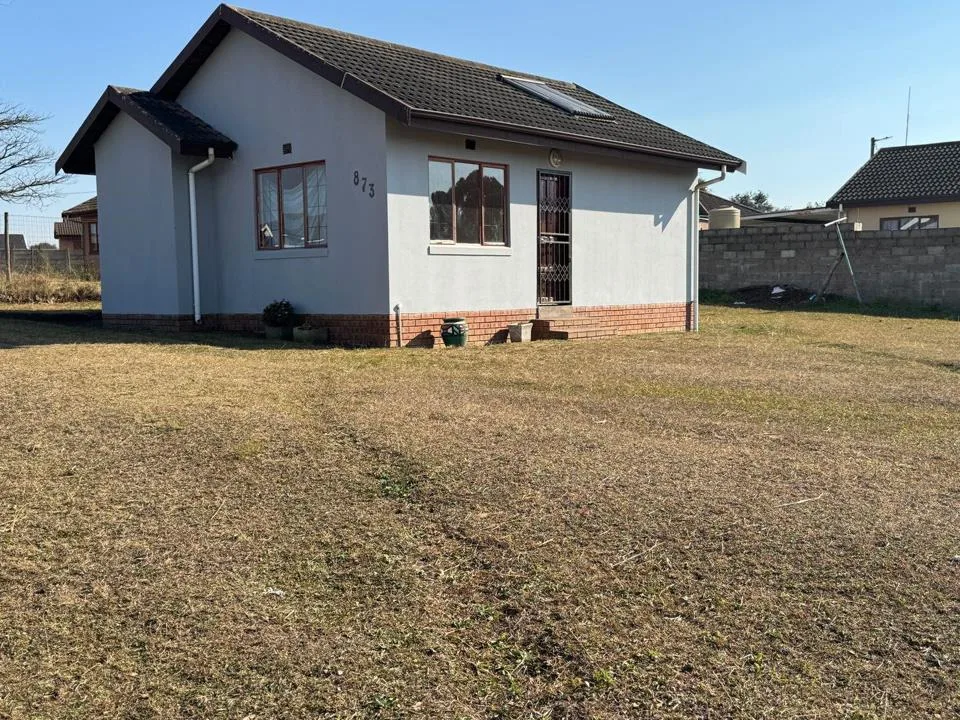 2 Bedroom House to rent in Merrivale East