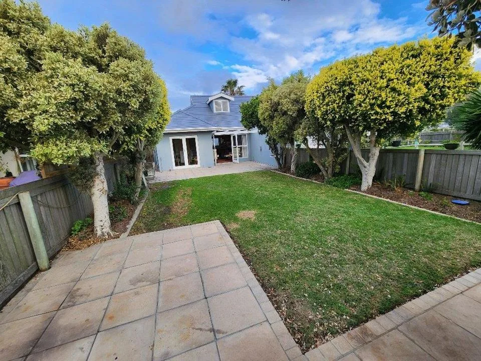 2 Bedroom House to rent in Lake Michelle Security and Eco Estate