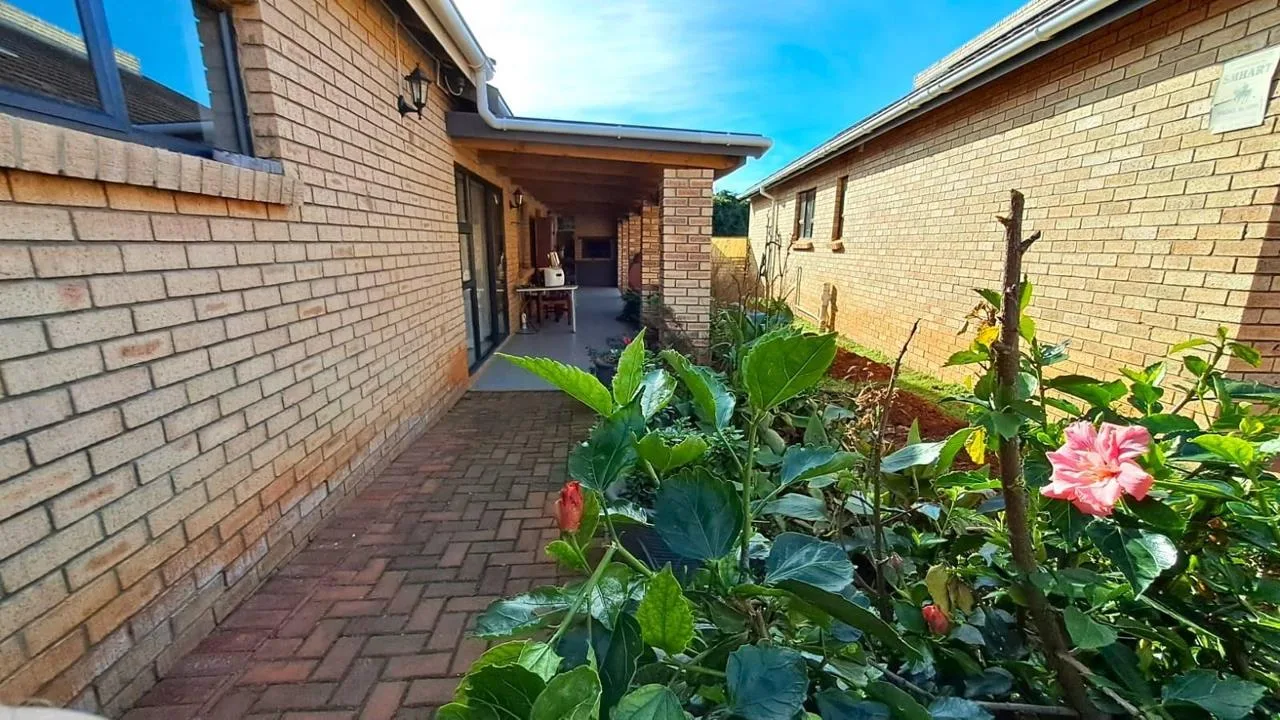 3 Bedroom House for sale in Noorsekloof