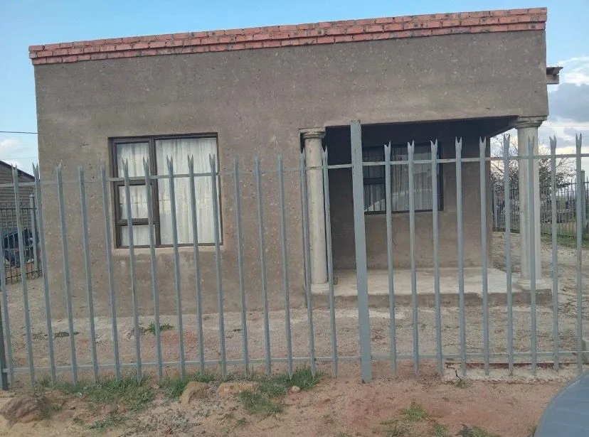 3 Bedroom House for sale in Zamdela