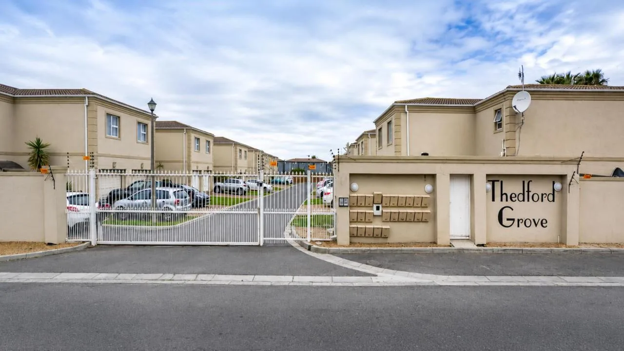 3 Bedroom Townhouse to rent in Parklands