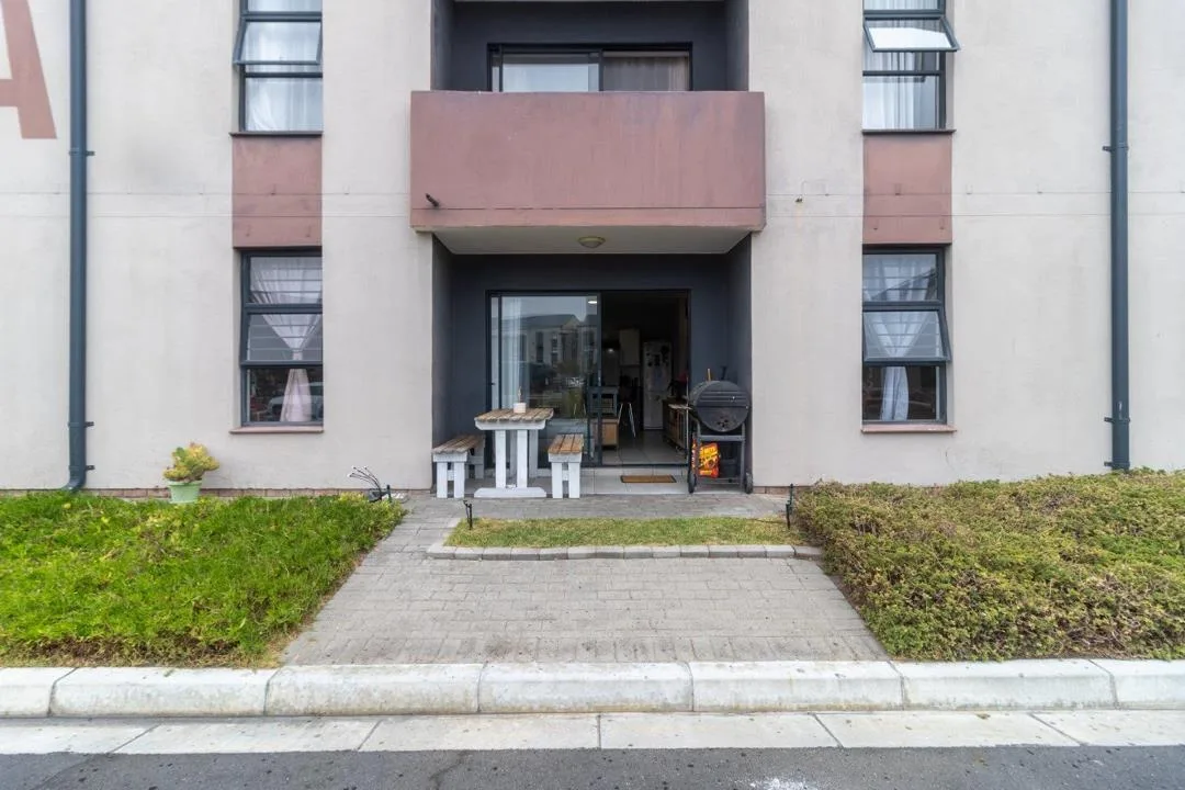 2 Bedroom Apartment / flat to rent in Parklands North