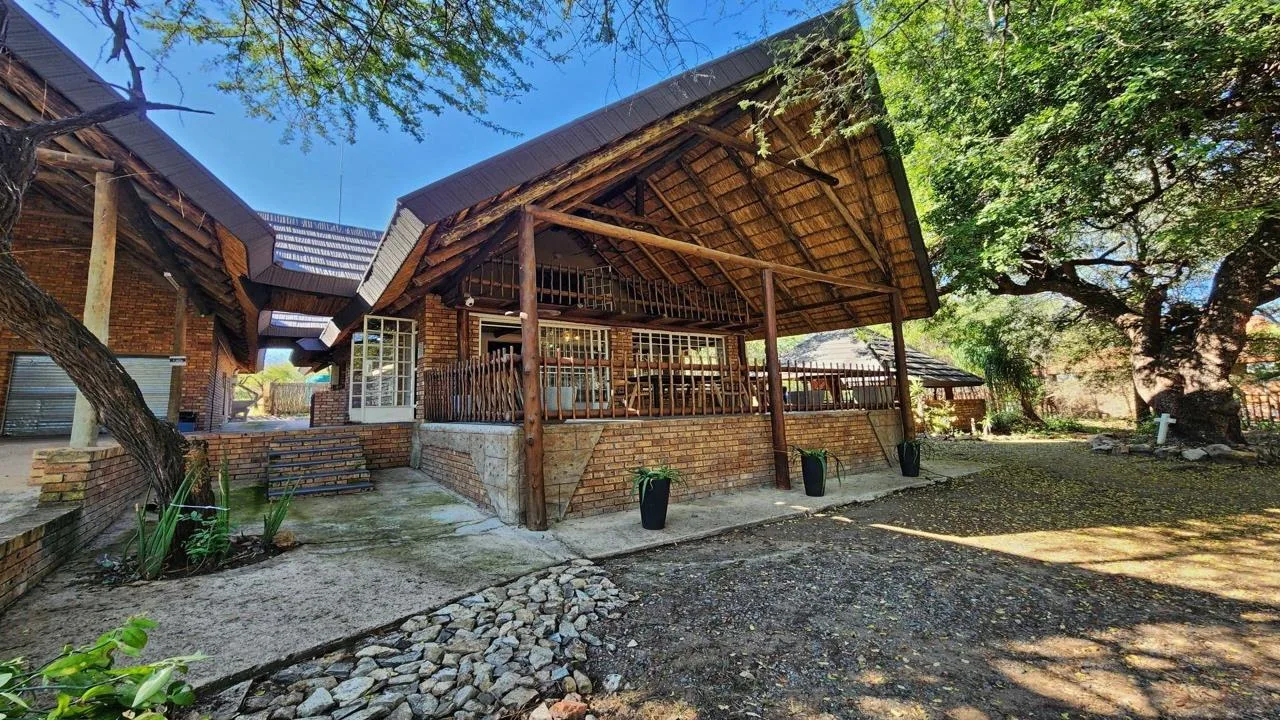 4 Bedroom House for sale in Marloth Park