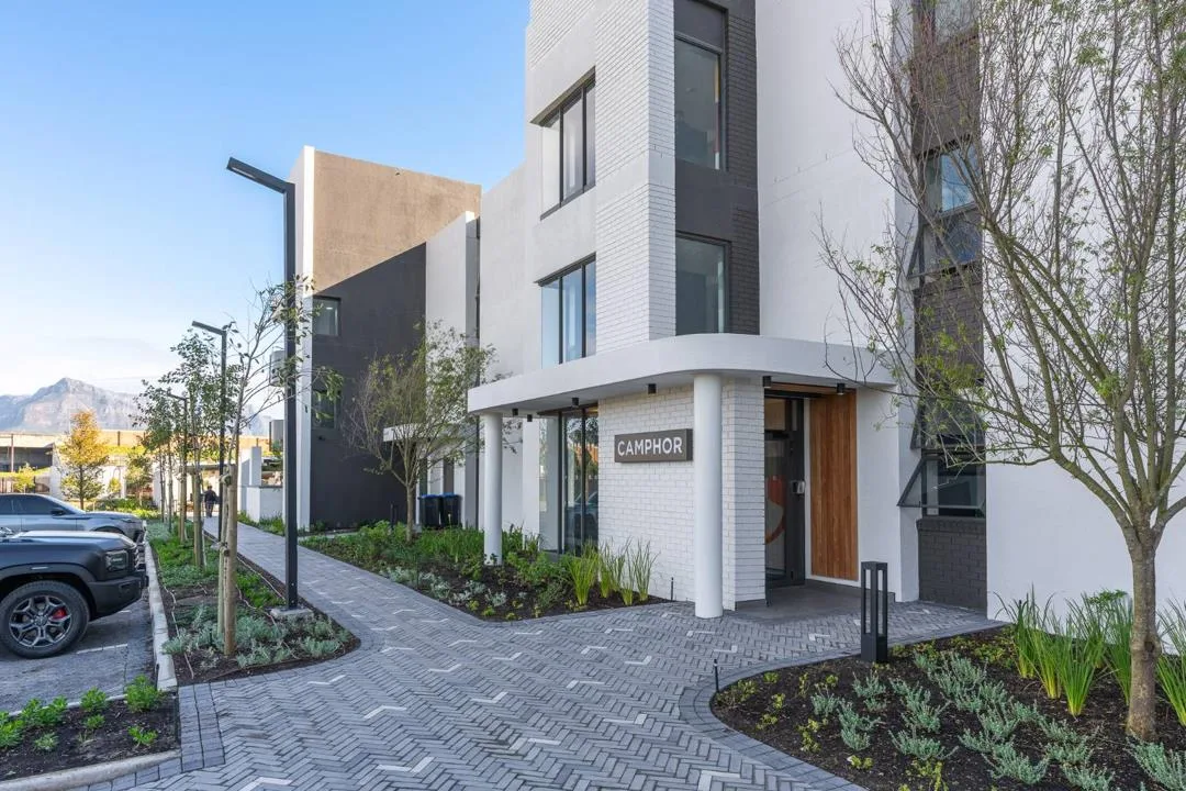 Apartment / flat to rent in Century City