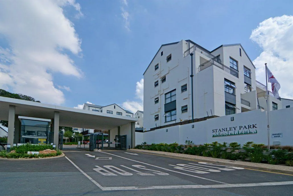 3 Bedroom Apartment / flat to rent in Oakdene
