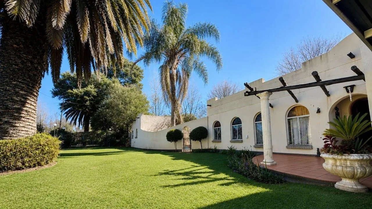 4 Bedroom House for sale in Potchefstroom Central