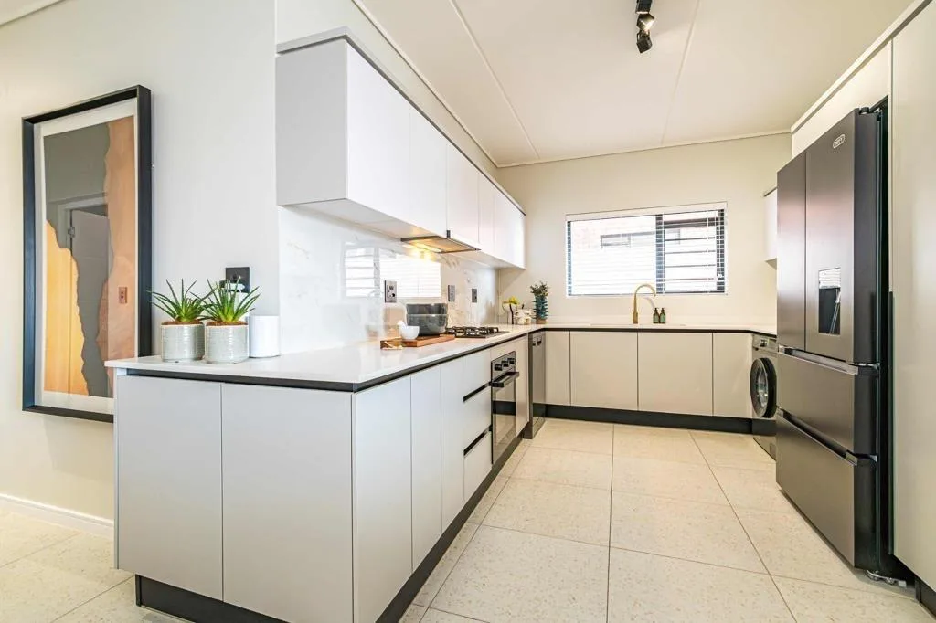 3 Bedroom Apartment / flat to rent in Waterfall