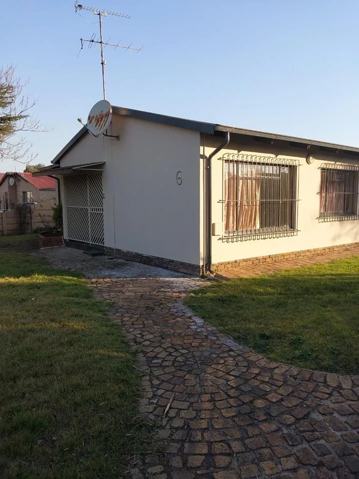 4 Bedroom House to rent in Mackenzie Park