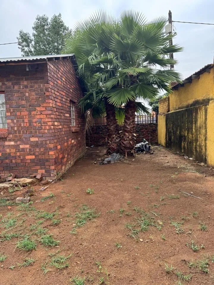 1 Bedroom House for sale in Lethlabile