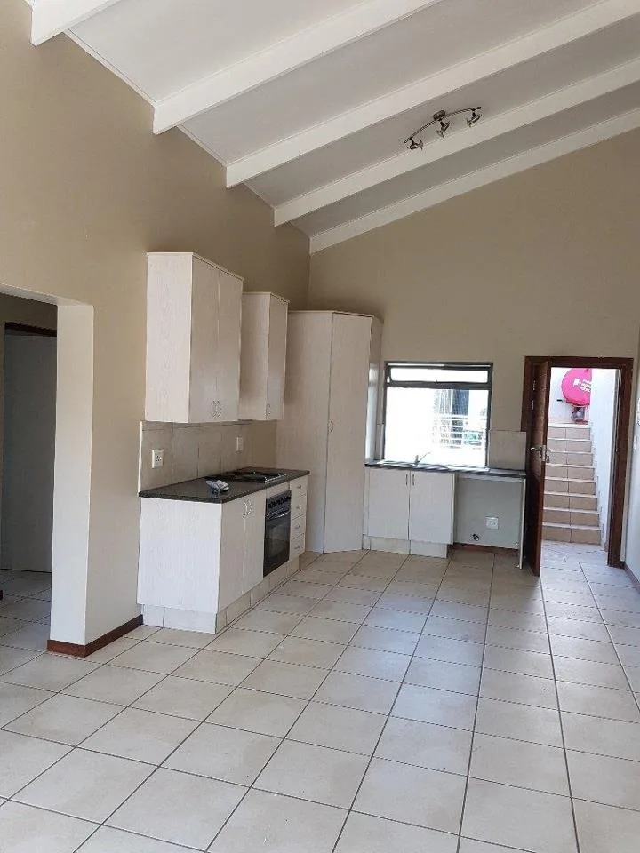 3 Bedroom Apartment / flat to rent in Greenstone Hill