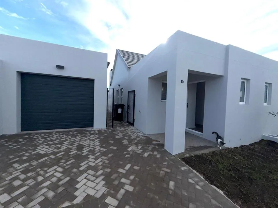 2 Bedroom House to rent in Paarl South