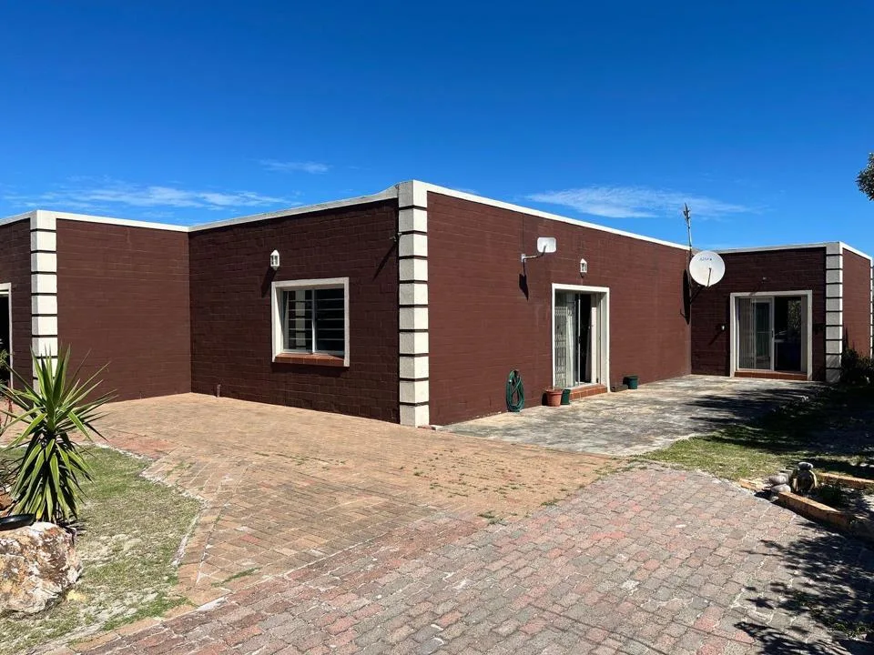 2 Bedroom House to rent in Bettys Bay