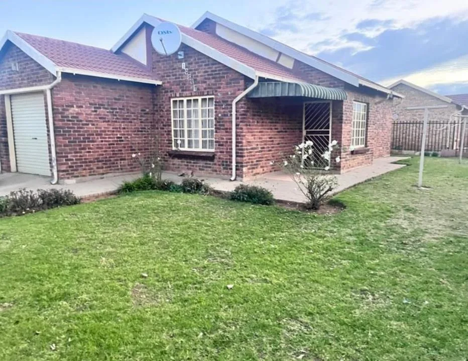3 Bedroom House for sale in Grasslands