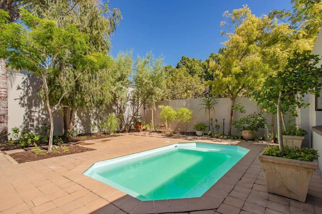 2 Bedroom Apartment / flat to rent in Paarl Central