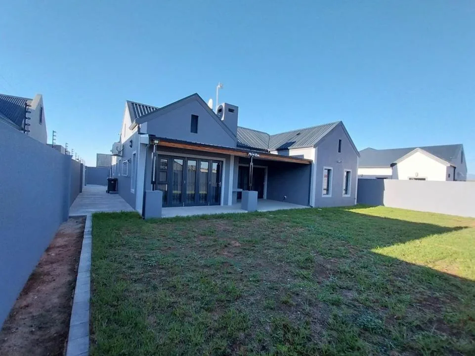 3 Bedroom House to rent in Altona