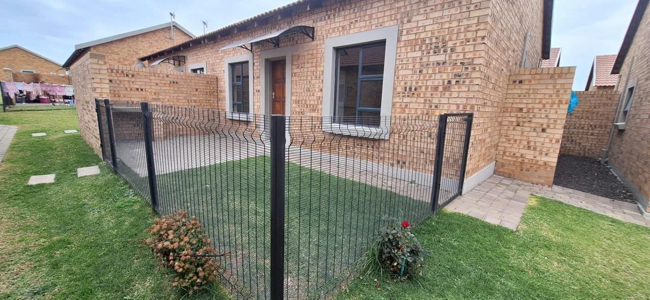 3 Bedroom Townhouse for sale in Terra Nova