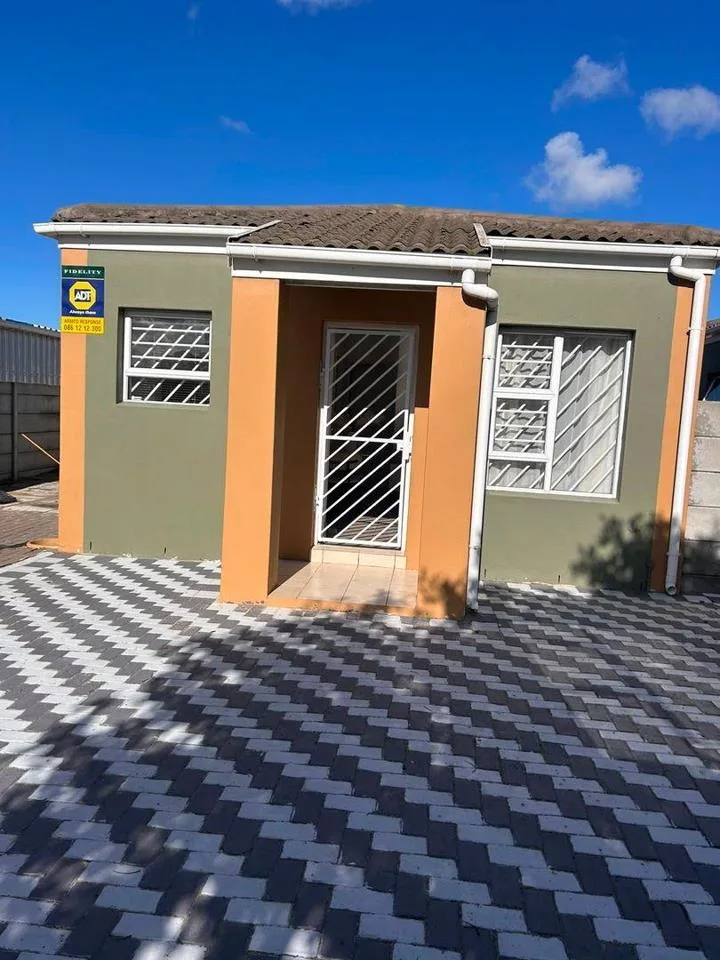 2 Bedroom Townhouse to rent in The Conifers