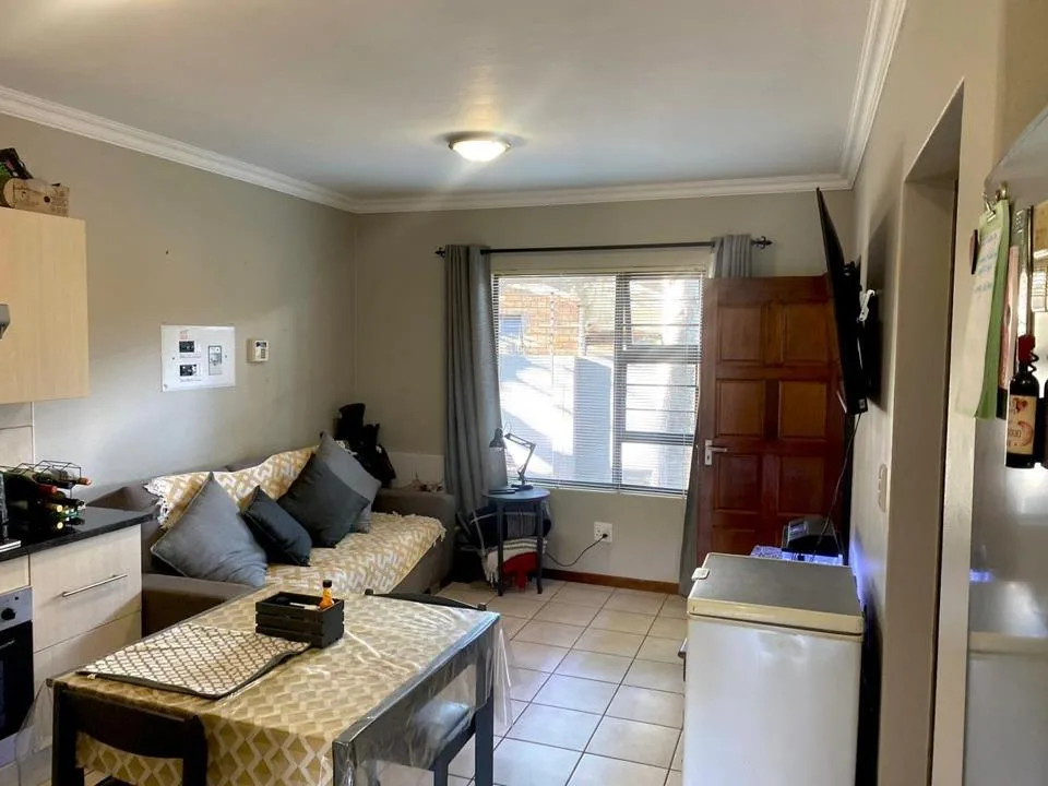 2 Bedroom Apartment / flat to rent in Die Bult