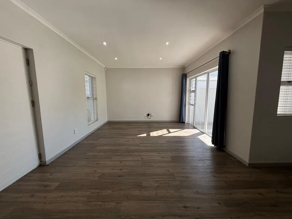 3 Bedroom Townhouse to rent in Burgundy Estate