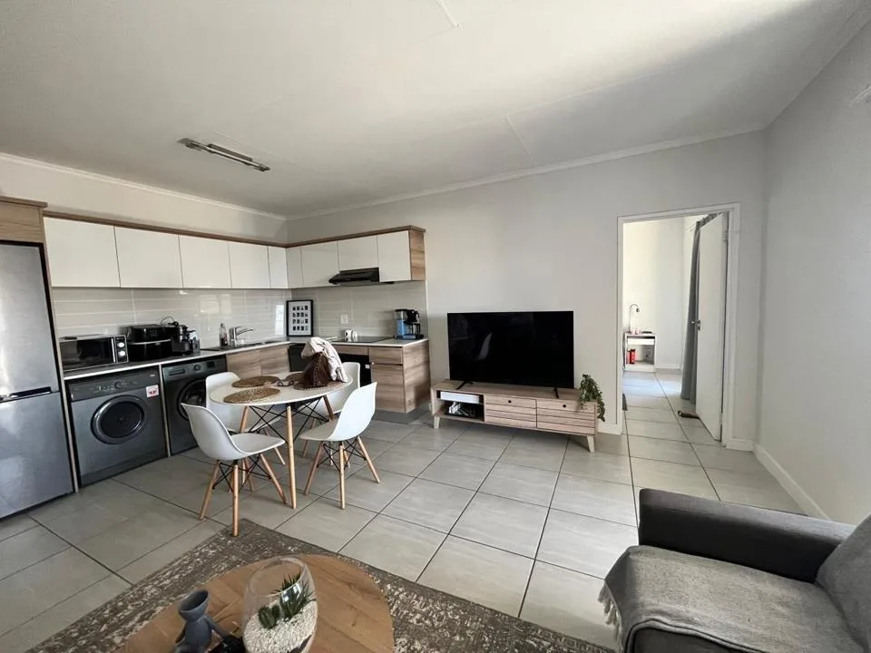 1 Bedroom Apartment / flat to rent in Waterfall