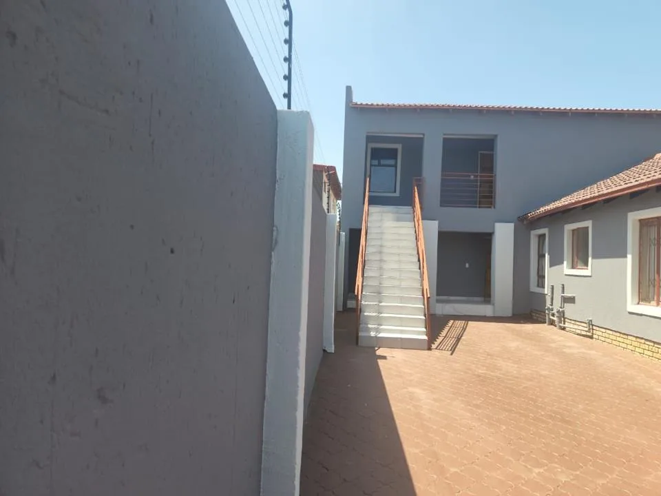 1 Bedroom House to rent in Alveda