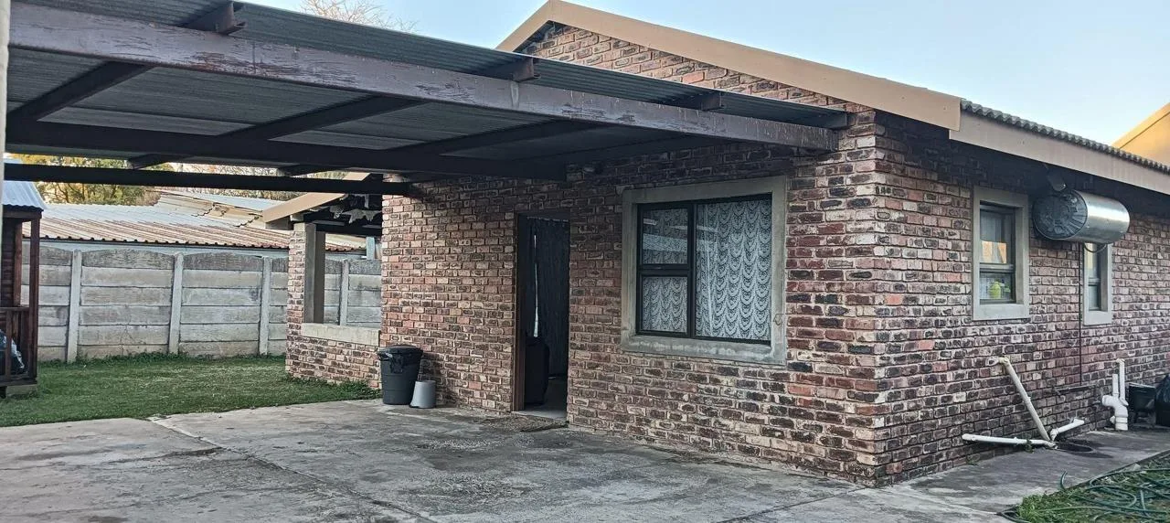 2 Bedroom House for sale in Miederpark
