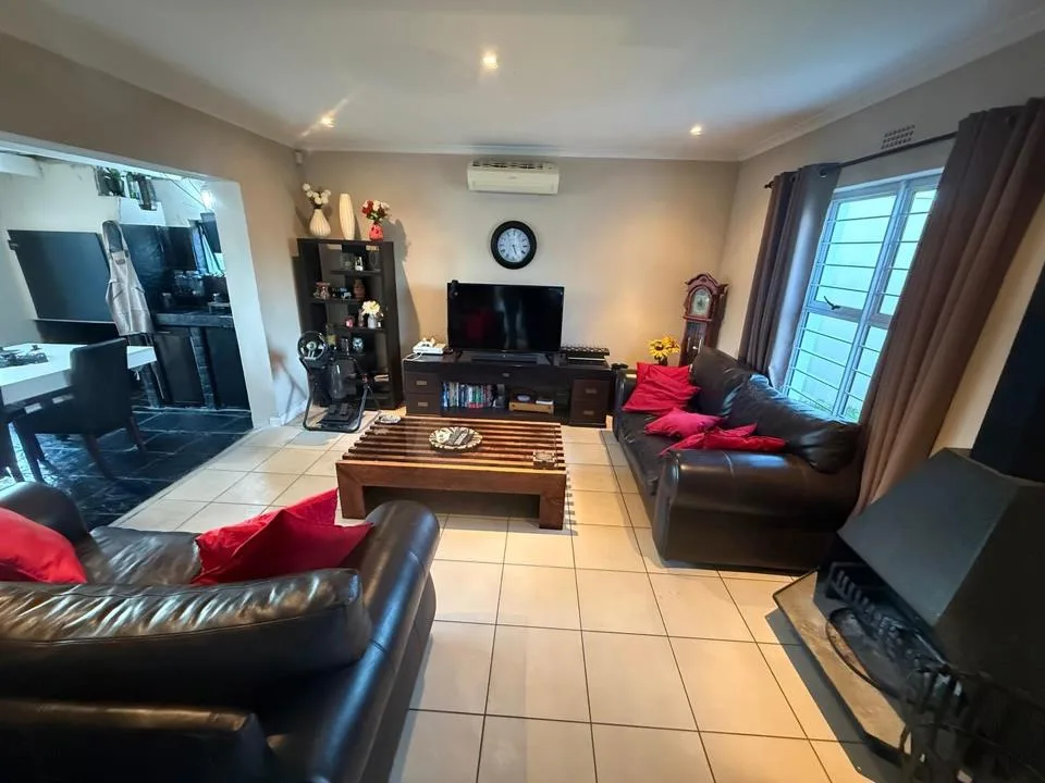 3 Bedroom House to rent in Sunningdale