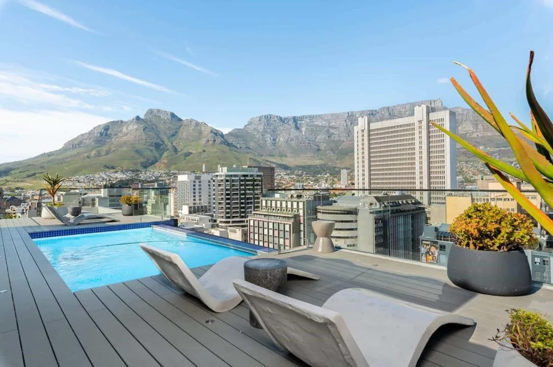 0.5 Bedroom Apartment / flat to rent in Cape Town City Centre