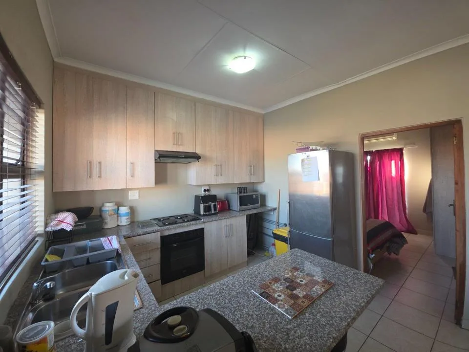2 Bedroom Townhouse to rent in Van Der Hoff Park