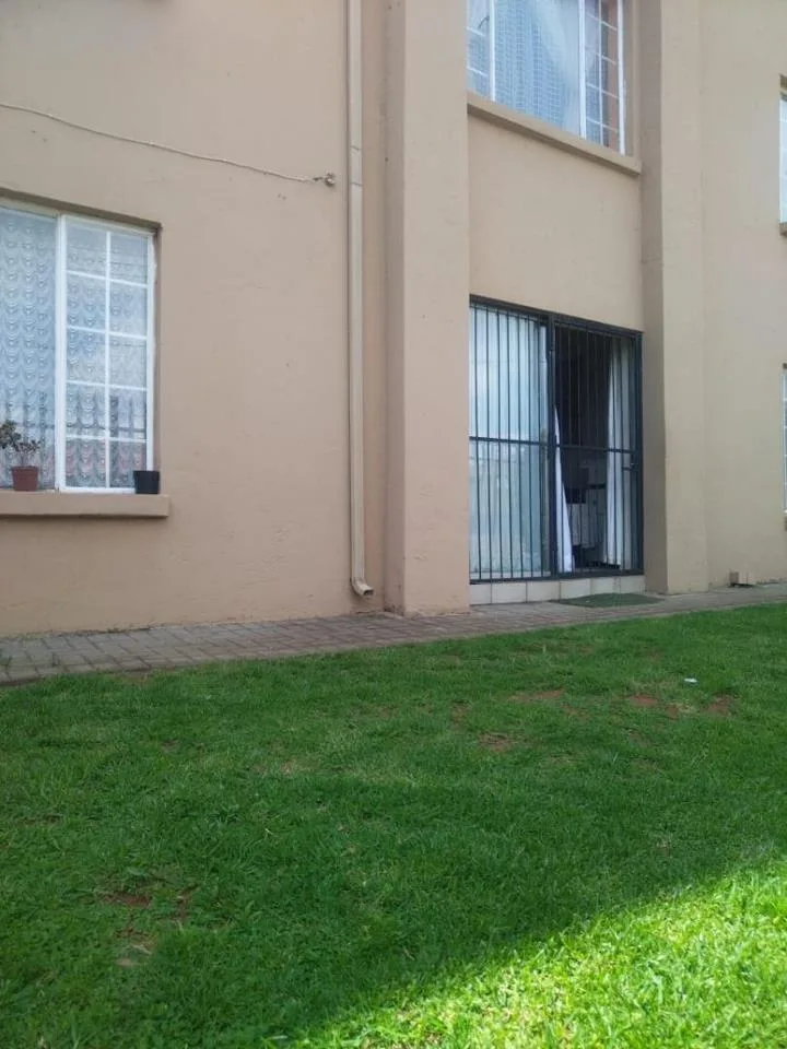 2 Bedroom Apartment / flat to rent in Burgershoop