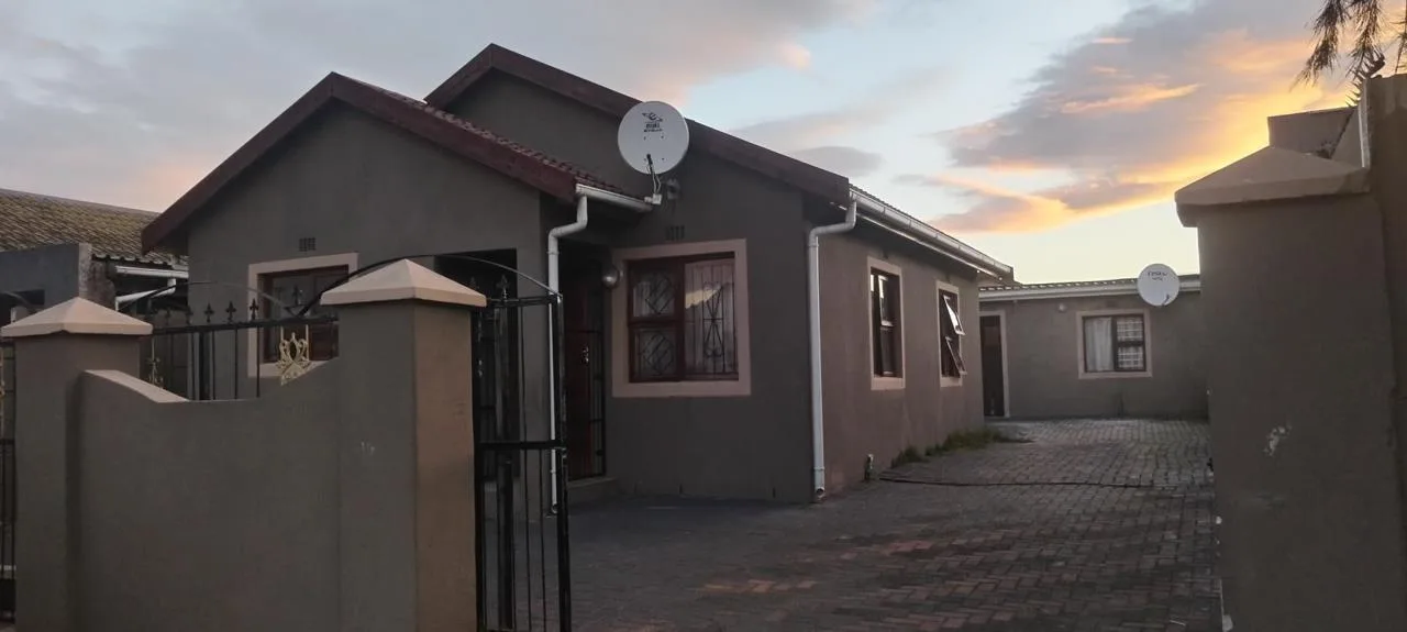 3 Bedroom House to rent in Camelot