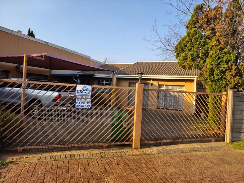 7 Bedroom House for sale in Ben Fleur