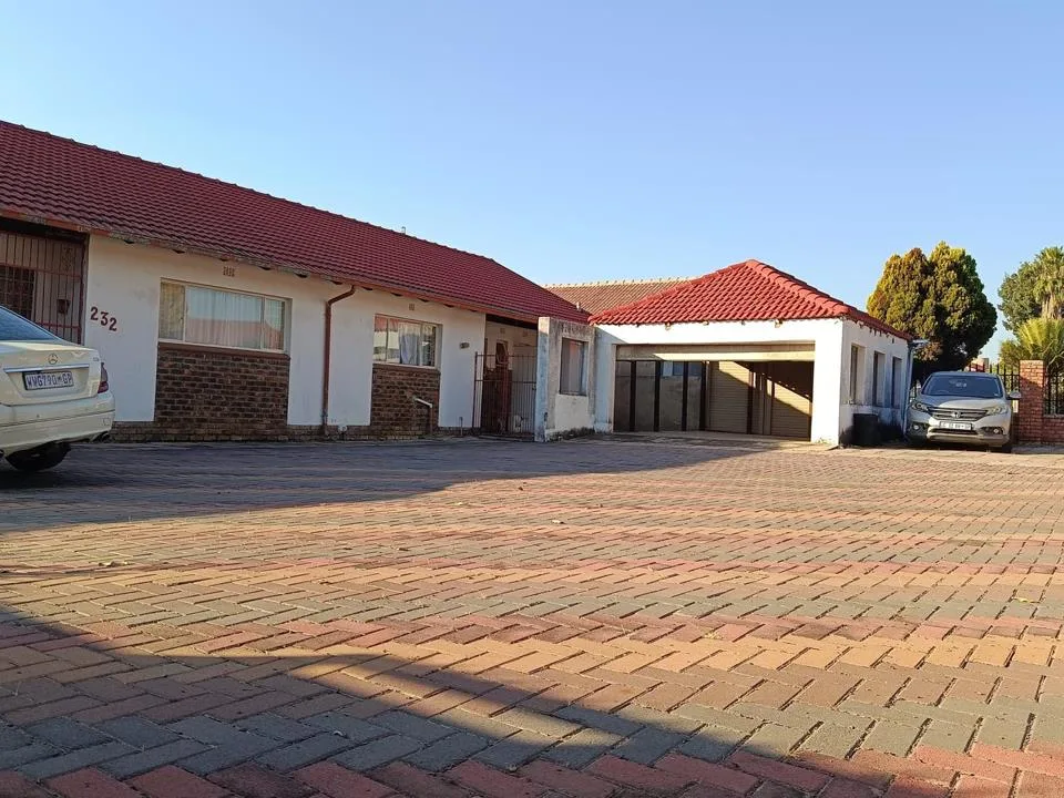 4 Bedroom House to rent in Rens Town