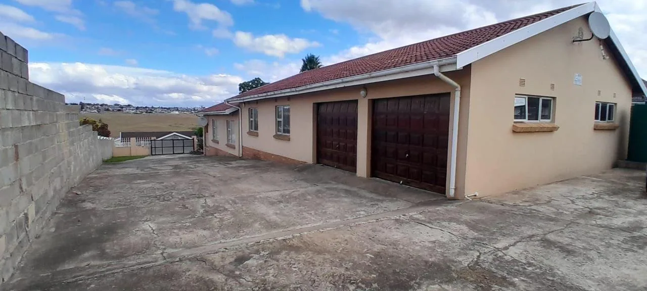 3 Bedroom House for sale in Southernwood
