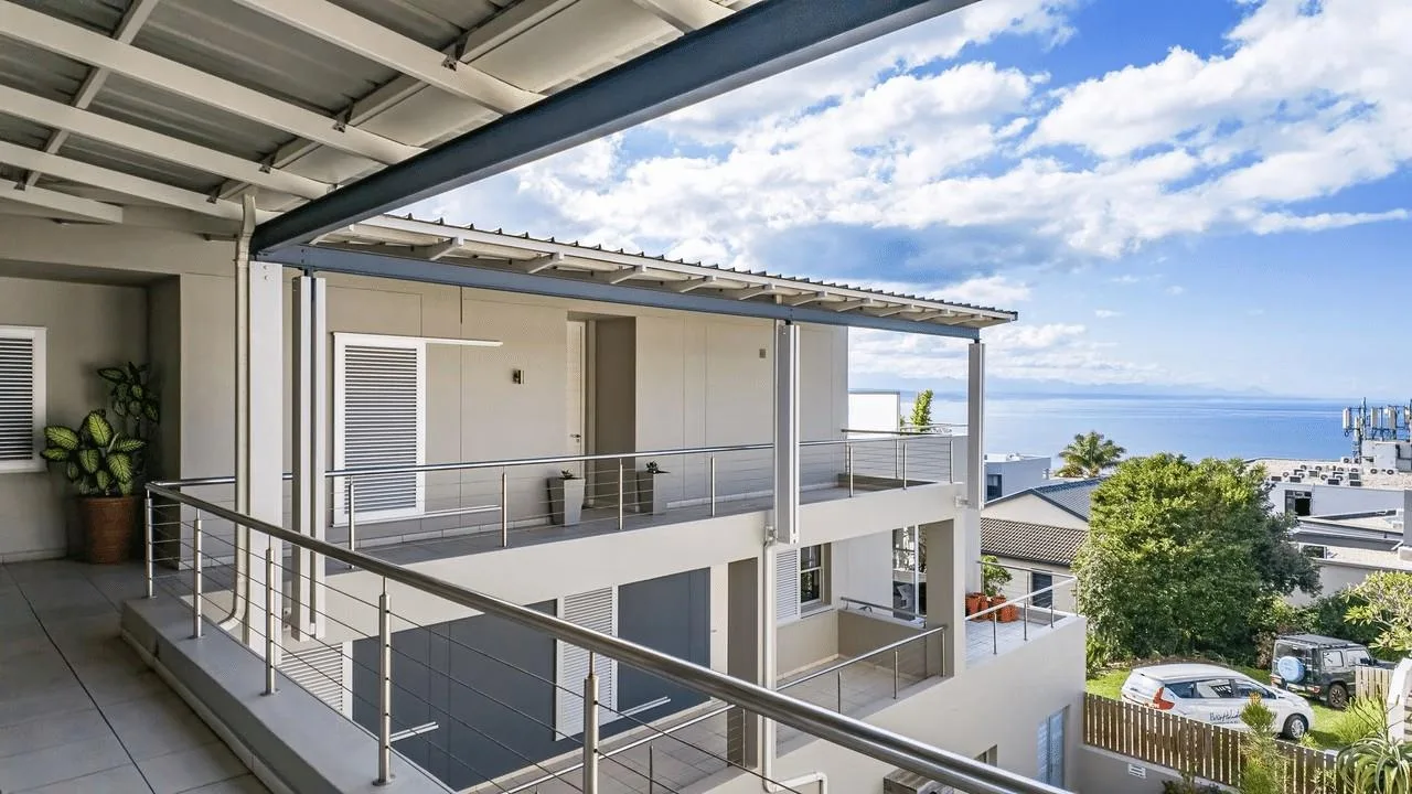 2 Bedroom Apartment / flat to rent in Upper Main