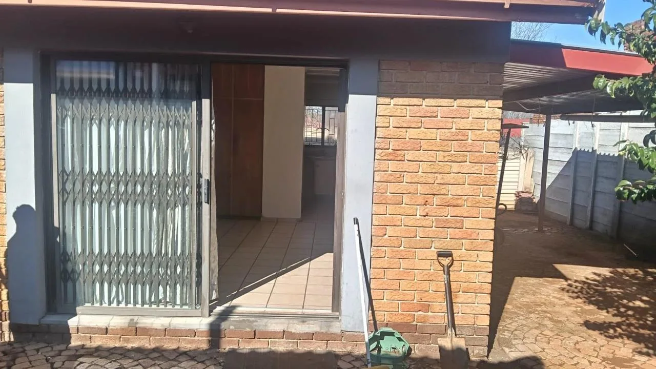 1 Bedroom Apartment / flat to rent in Universitas